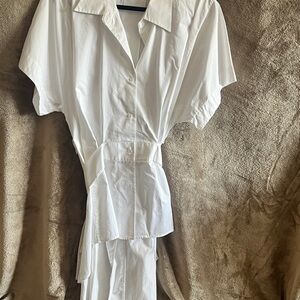 Lewit White Collar Shirt